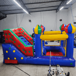Mini tobogã com piscina de bolinha